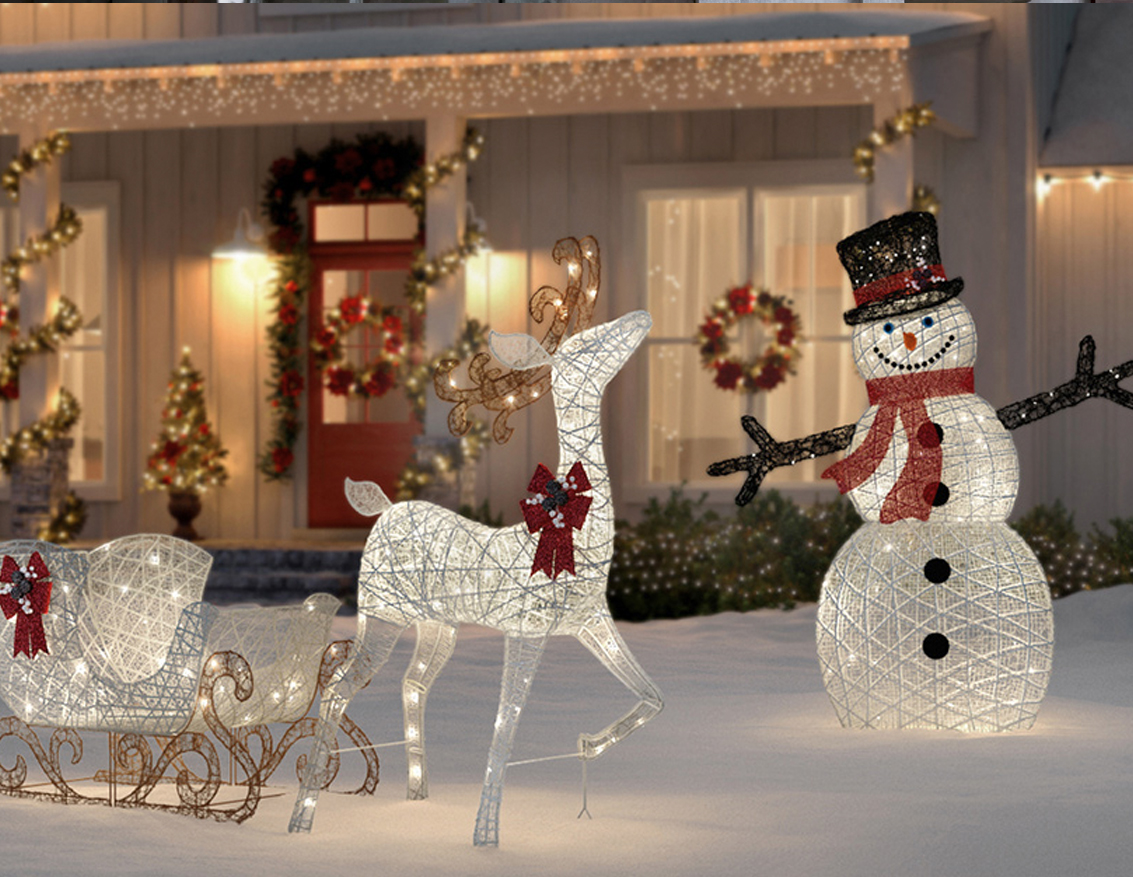 Decorate Your Home's Exterior for the Holidays — RE/MAX the Susan and ...